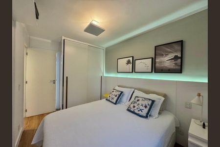 Apartamento à venda com 138m², 3 quartos e 2 vagas Apartamento à venda com 138m², 3 quartos e 2 vagasSuíte