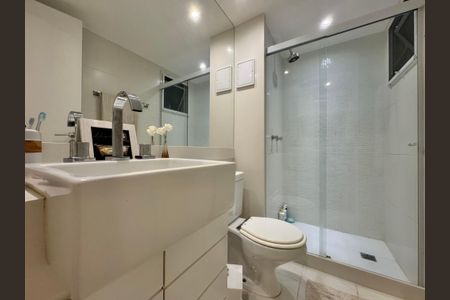 Apartamento à venda com 138m², 3 quartos e 2 vagas Apartamento à venda com 138m², 3 quartos e 2 vagasBanheiro Social 2