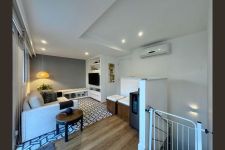 Apartamento à venda com 138m², 3 quartos e 2 vagas Apartamento à venda com 138m², 3 quartos e 2 vagasSala (Segundo andar)