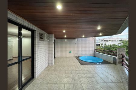Apartamento à venda com 180m², 3 quartos e 1 vaga Apartamento à venda com 180m², 3 quartos e 1 vagaVaranda Sala