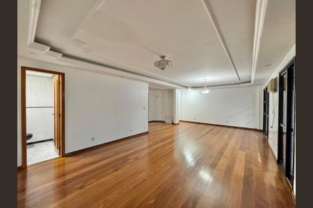 Apartamento à venda com 180m², 3 quartos e 1 vaga Apartamento à venda com 180m², 3 quartos e 1 vagaSala
