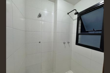 Apartamento à venda com 180m², 3 quartos e 1 vaga Apartamento à venda com 180m², 3 quartos e 1 vagaCozinha e Área de Serviço - Banheiro