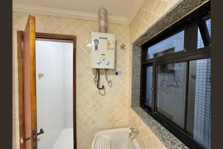 Apartamento à venda com 180m², 3 quartos e 1 vaga Apartamento à venda com 180m², 3 quartos e 1 vagaCozinha e Área de Serviço