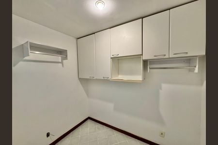 Apartamento à venda com 180m², 3 quartos e 1 vaga Apartamento à venda com 180m², 3 quartos e 1 vagaCozinha e Área de Serviço - Quarto