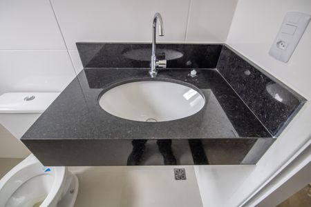 Casa à venda com 152m², 3 quartos e 4 vagas Casa à venda com 152m², 3 quartos e 4 vagasBanheiro da Suíte 1
