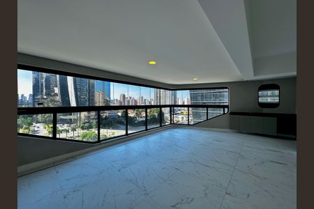 Apartamento à venda com 162m², 3 quartos e 3 vagasVaranda Integrada