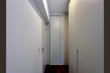 Apartamento à venda com 162m², 3 quartos e 3 vagasCloset Suíte 2