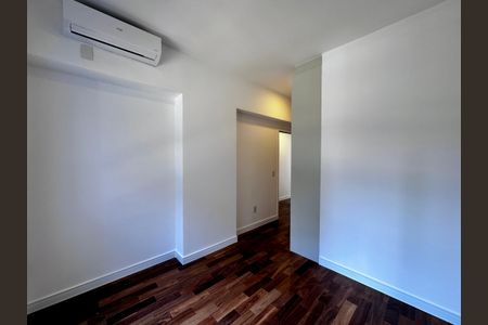 Apartamento à venda com 162m², 3 quartos e 3 vagasSuíte 2