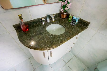 Casa à venda com 294m², 3 quartos e 4 vagas Casa à venda com 294m², 3 quartos e 4 vagasBanheiro social 2