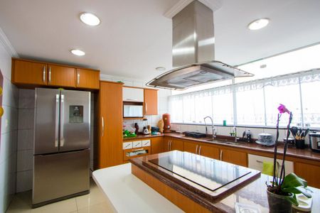 Casa à venda com 294m², 3 quartos e 4 vagas Casa à venda com 294m², 3 quartos e 4 vagasCozinha