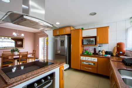 Casa à venda com 294m², 3 quartos e 4 vagas Casa à venda com 294m², 3 quartos e 4 vagasCozinha