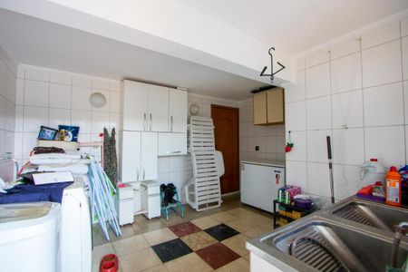 Casa à venda com 294m², 3 quartos e 4 vagas Casa à venda com 294m², 3 quartos e 4 vagasÁrea de serviço