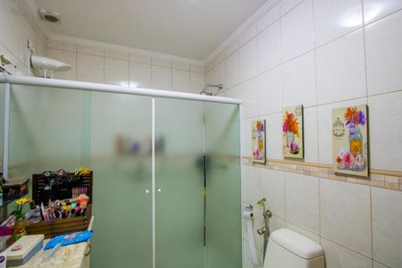 Casa à venda com 294m², 3 quartos e 4 vagas Casa à venda com 294m², 3 quartos e 4 vagasBanheiro do quarto 2