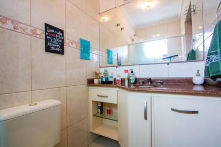 Casa à venda com 294m², 3 quartos e 4 vagas Casa à venda com 294m², 3 quartos e 4 vagasBanheiro do quarto 1