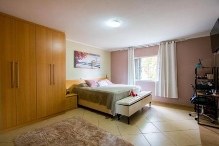 Casa à venda com 294m², 3 quartos e 4 vagas Casa à venda com 294m², 3 quartos e 4 vagasQuarto 2 - Suíte