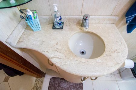 Casa à venda com 294m², 3 quartos e 4 vagas Casa à venda com 294m², 3 quartos e 4 vagasBanheiro social 1