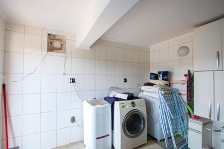 Casa à venda com 294m², 3 quartos e 4 vagas Casa à venda com 294m², 3 quartos e 4 vagasÁrea de serviço