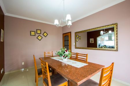 Casa à venda com 294m², 3 quartos e 4 vagas Casa à venda com 294m², 3 quartos e 4 vagasCopa