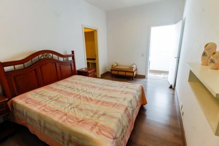 Casa à venda com 770m², 7 quartos e 5 vagas Casa à venda com 770m², 7 quartos e 5 vagasSuíte 1