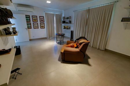 Casa à venda com 770m², 7 quartos e 5 vagas Casa à venda com 770m², 7 quartos e 5 vagasSala 6