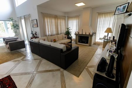 Casa à venda com 770m², 7 quartos e 5 vagas Casa à venda com 770m², 7 quartos e 5 vagasSala 2