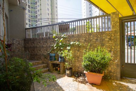 Casa à venda com 300m², 7 quartos e 10 vagas Casa à venda com 300m², 7 quartos e 10 vagasQuintal