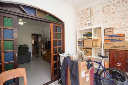 Casa à venda com 300m², 7 quartos e 10 vagas Casa à venda com 300m², 7 quartos e 10 vagasQuarto