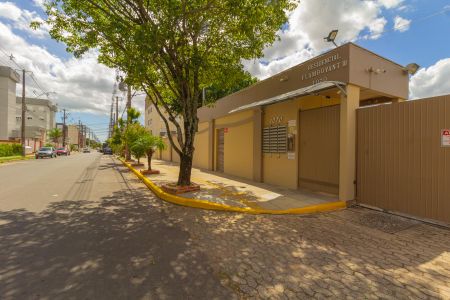 Casa de condomínio à venda com 91m², 2 quartos e 2 vagas Casa de condomínio à venda com 91m², 2 quartos e 2 vagasPortaria/Vista da Rua