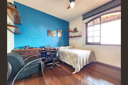 Casa à venda com 513m², 5 quartos e 6 vagasQuarto 2