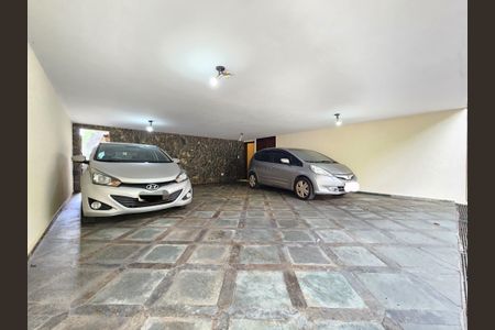 Casa à venda com 513m², 5 quartos e 6 vagasGaragem