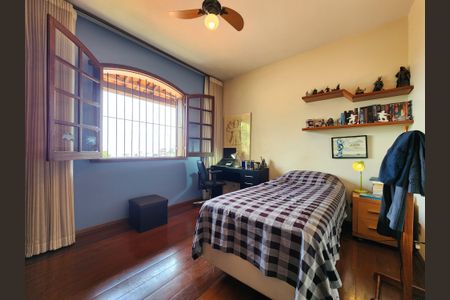 Casa à venda com 513m², 5 quartos e 6 vagasQuarto 5