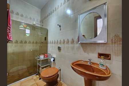 Casa à venda com 513m², 5 quartos e 6 vagasBanheiro Social da sala de jogos e gourmet