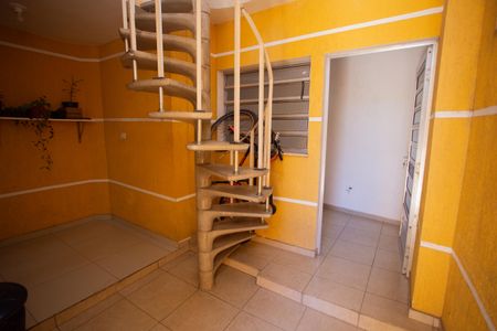 Casa à venda com 270m², 2 quartos e 2 vagas Casa à venda com 270m², 2 quartos e 2 vagasQUINTAL