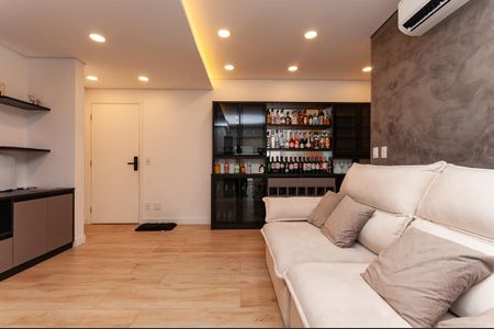 Casa à venda com 96m², 2 quartos e 2 vagasSala