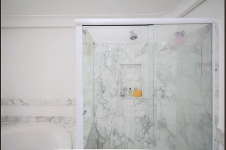 Apartamento para alugar com 130m², 3 quartos e 2 vagas Apartamento para alugar com 130m², 3 quartos e 2 vagasBanheiro suíte 2