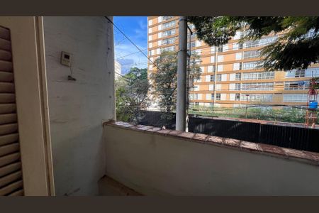 Apartamento à venda com 80m², 1 quarto e sem vaga Apartamento à venda com 80m², 1 quarto e sem vagaSacada