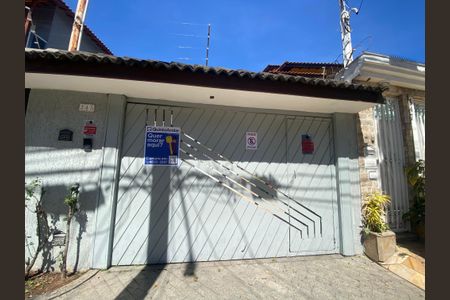 Casa à venda com 280m², 3 quartos e 4 vagas Casa à venda com 280m², 3 quartos e 4 vagasFachada