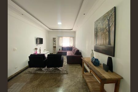 Casa à venda com 280m², 3 quartos e 4 vagas Casa à venda com 280m², 3 quartos e 4 vagasSala