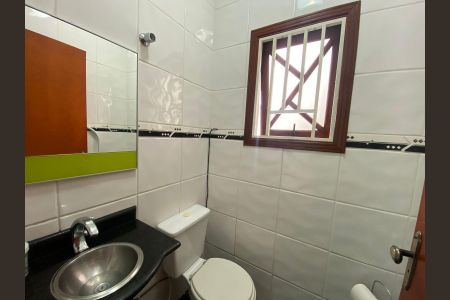 Casa à venda com 280m², 3 quartos e 4 vagas Casa à venda com 280m², 3 quartos e 4 vagasBanheiro 2