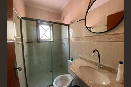 Casa à venda com 280m², 3 quartos e 4 vagas Casa à venda com 280m², 3 quartos e 4 vagasBanheiro