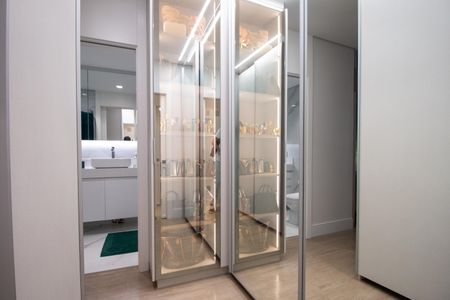 Apartamento à venda com 147m², 3 quartos e 2 vagasSuíte 2