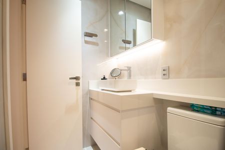 Apartamento à venda com 147m², 3 quartos e 2 vagasBanheiro da Suíte 2