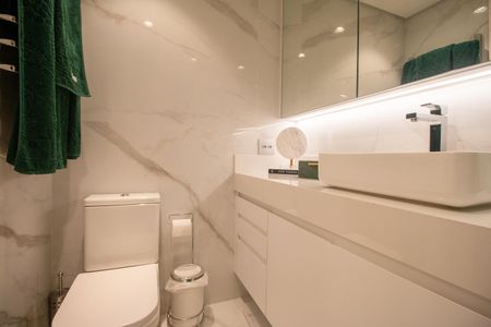 Apartamento à venda com 147m², 3 quartos e 2 vagasBanheiro da Suíte 2