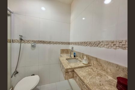 Casa de condomínio à venda com 227m², 4 quartos e 3 vagasSuíte 4 - Banheiro