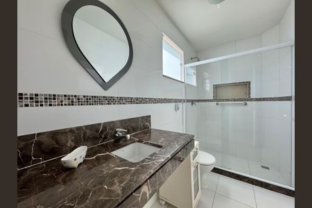 Casa de condomínio à venda com 227m², 4 quartos e 3 vagasSuíte 2 - Banheiro