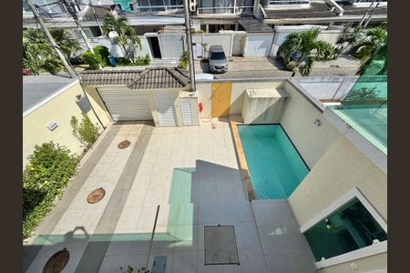 Casa de condomínio à venda com 227m², 4 quartos e 3 vagasSuíte 1 - Terraço