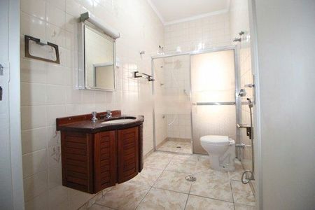 Casa à venda com 250m², 2 quartos e 2 vagas