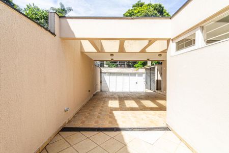Casa à venda com 400m², 4 quartos e 7 vagas Casa à venda com 400m², 4 quartos e 7 vagasGaragem