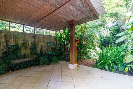 Casa à venda com 400m², 4 quartos e 7 vagas Casa à venda com 400m², 4 quartos e 7 vagasChurrasqueira