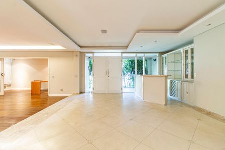 Casa à venda com 400m², 4 quartos e 7 vagas Casa à venda com 400m², 4 quartos e 7 vagasSala